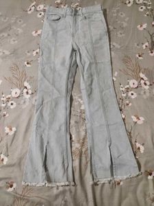2 jeans -Light Wash Flare  and grey jean
