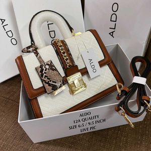 ALDOSIDE SLING WITH TOP HANDLE WD box