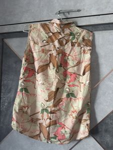 Chic Floral Sleeveless Blouse