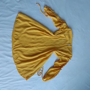 Zara Yellow Ruffle Sleeve Top💛✨️