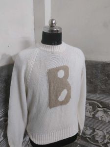 Chunky Knit Sweater with 'B' Logo