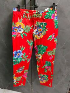Vibrant Floral Print Cropped Pants