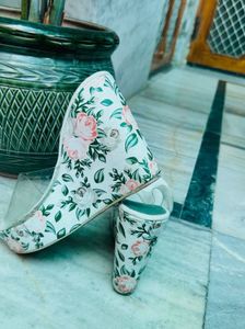 Used Floral Print Heels