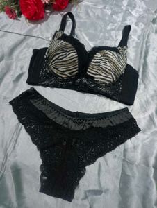 Lace Bra and Panty Set