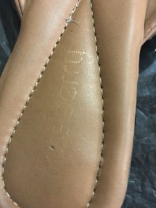 Embroidered Jutti Flats