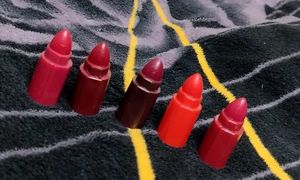 Lipstick Plus Free Gift