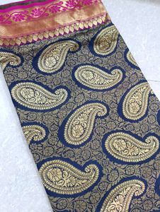 Elegant Navy &amp; Gold Paisley Saree with Blouse