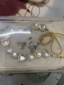 Kundan jewellery set