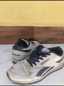 Reebok men's UK9 shoes