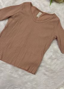 Ribbed V-Neck 3/4 Sleeve Top