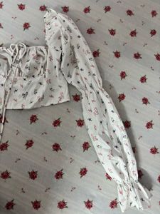 Cute Floral Print Puff Sleeve Top