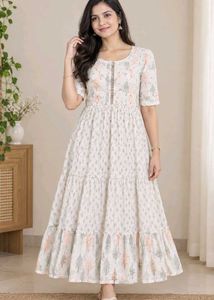 White Long kurti & black top 🥰🥰