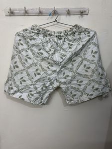 Leaf Print Casual Shorts