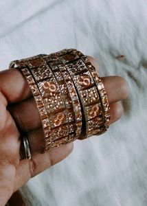 Elegant Set of 6 Gold Tone Bangles