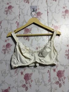 Comfortable Lace Trim Bra