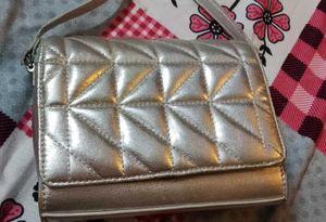 Chic Silver Quilted Crossbody Bag