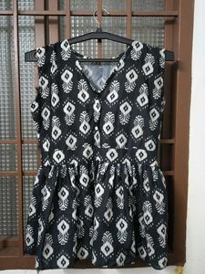 Stylish Black & White Printed short kurti, S size