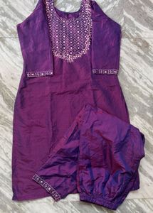 Elegant Purple Kurta Set with Embroidery