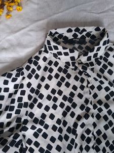 Stylish Geometric Print Tie-Front Blouse