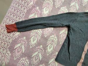 Chic Grey Cardigan with Pink Trim