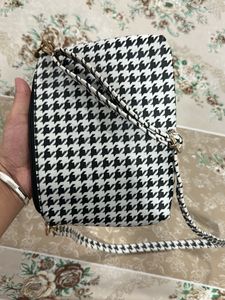 Trendy Black Crossbody Bag