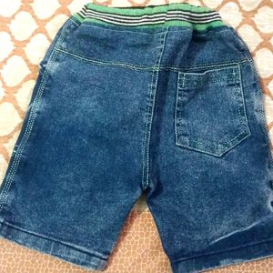 Winter Set Sweatshirt &amp; Denim Shorts