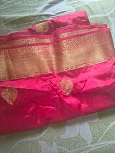 Elegant Pink Silk Saree with Golden Border (combo)