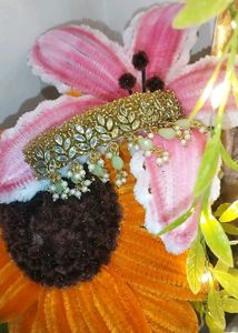 Handmade Exquisite Kundan &amp; Pearl hair Brooch