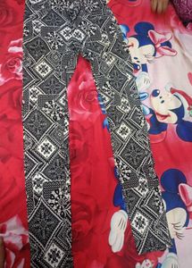 Printed Black &amp; White Jeggings