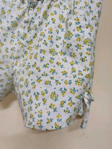 Women's Floral Shorts With Pockets1
