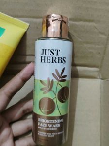 Joy Ubtan Tan Removal Face Wash
