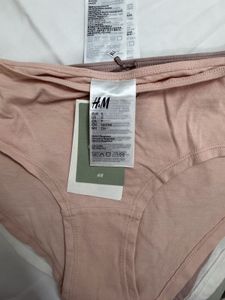 H&amp;M set of 5 Cotton Briefs Se