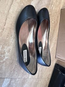 Steve Madden Black Ballet Flats