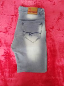 Light Wash Slim Fit Jeans