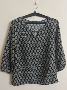 Stylish Black & White Printed Top