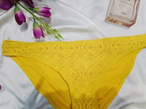 🇳🇿💫🎀Yellow Crochet Bikini Bottom