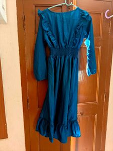 Elegant Teal Maxi Dress with Ruffles