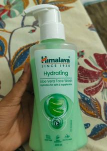 Himalaya Hydrating Aloe Vera Face Wash