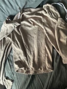 🤎Boot cut ripped jeans and beige square neck top