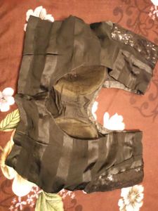 Black Basic Beautiful Blouz With Margin