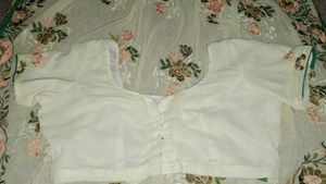 Aesthetic Sarees . With Peticoat Or Blouses