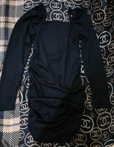 Chic Black Ruched Long Sleeve Midi Dress
