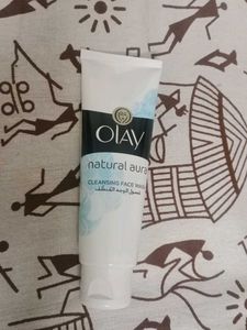 dubai Olay Natural Aura Cleansing Face Wash