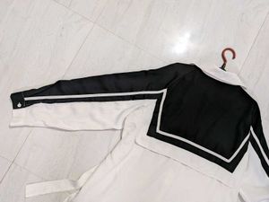 Chic Black &amp; White Collared Shirt