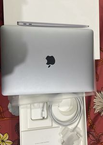 Apple Macbook Air M1