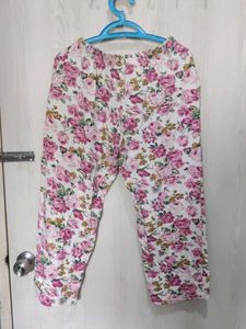 Urbanic Floral Print Capri Pants
