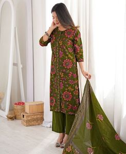 Beautiful Olive Green Kurta Set