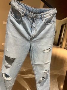 Stylish Ripped Light Wash Jeans