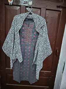 Kurta With Free Scarf