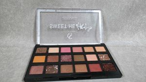 Sweet Heart Eyeshadow Palette